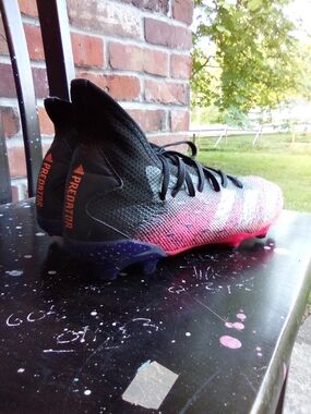 adidas Womens Predator Soccer Cleats - Black Pink Purple Gradient